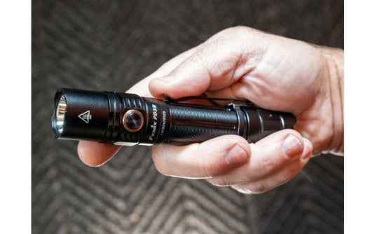 Fenix PD35 V3.0 1700 lumen 357m throw tactical LED torch - KC Outdoors